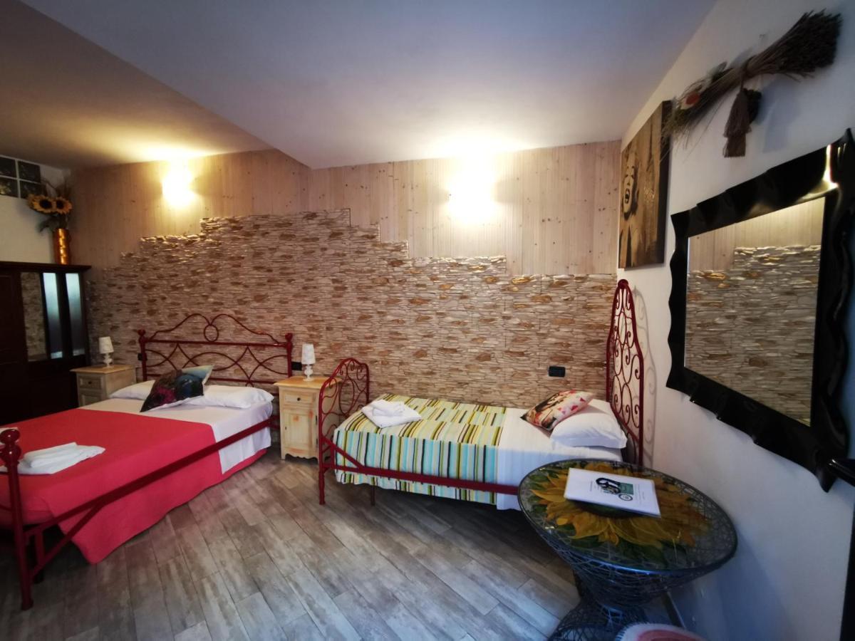 Michela Rooms ริโอมัจโจเร ภายนอก รูปภาพ
